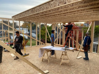 Miles Thomas - builder