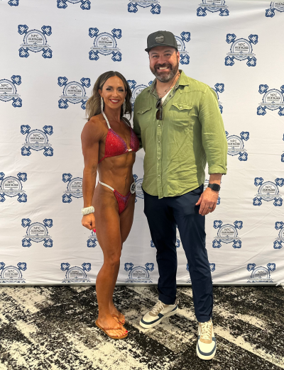 Lindsay Steele - bodybuilder, mom, goal-crusher