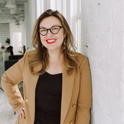 Lindsay Lee, wife, mom, operations manager, project manager, goal crusher